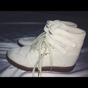 High top tan pumas